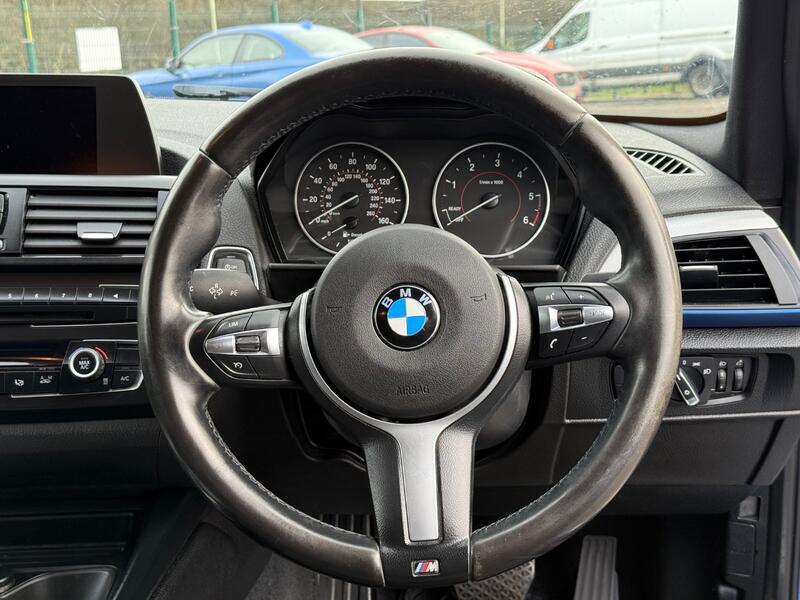 BMW 1 SERIES