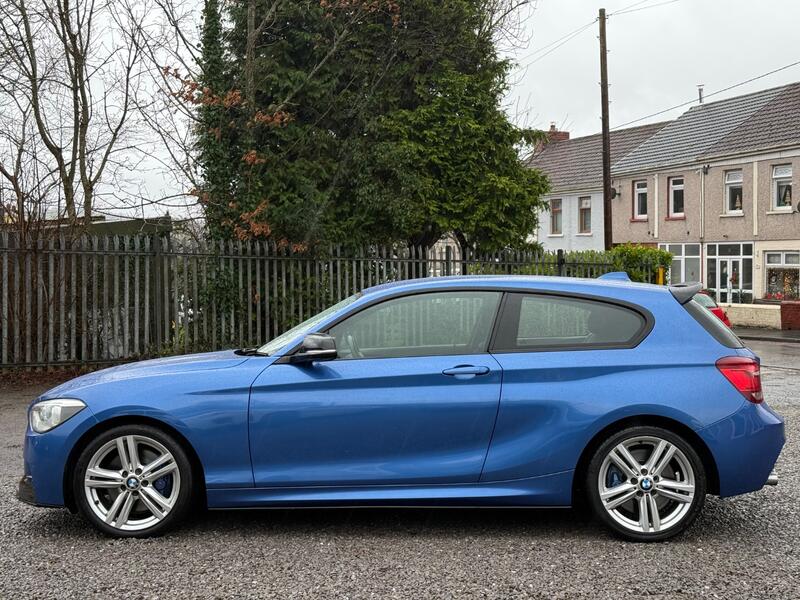 BMW 1 SERIES
