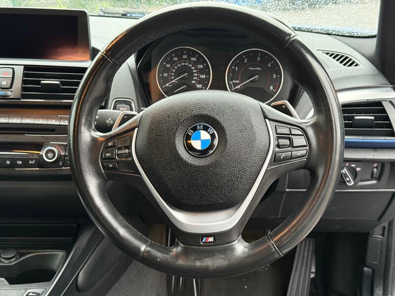 BMW 1 SERIES