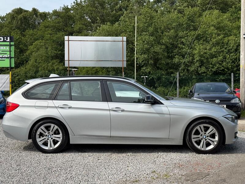 BMW 3 SERIES