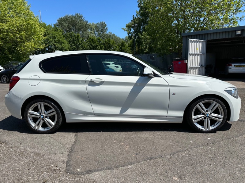 BMW 1 SERIES